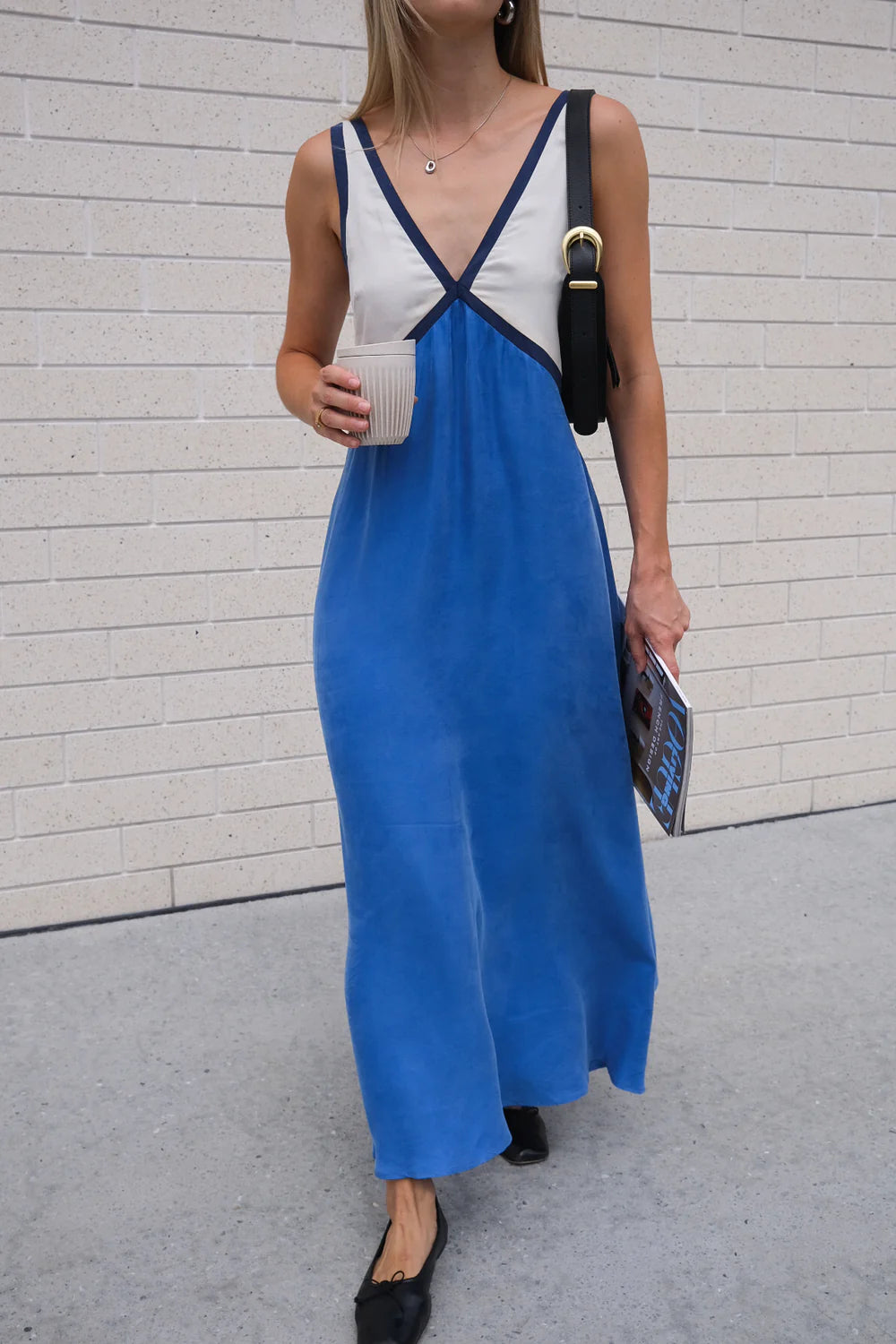 Maëlle | Lightweight V-Neck Maxi Dress