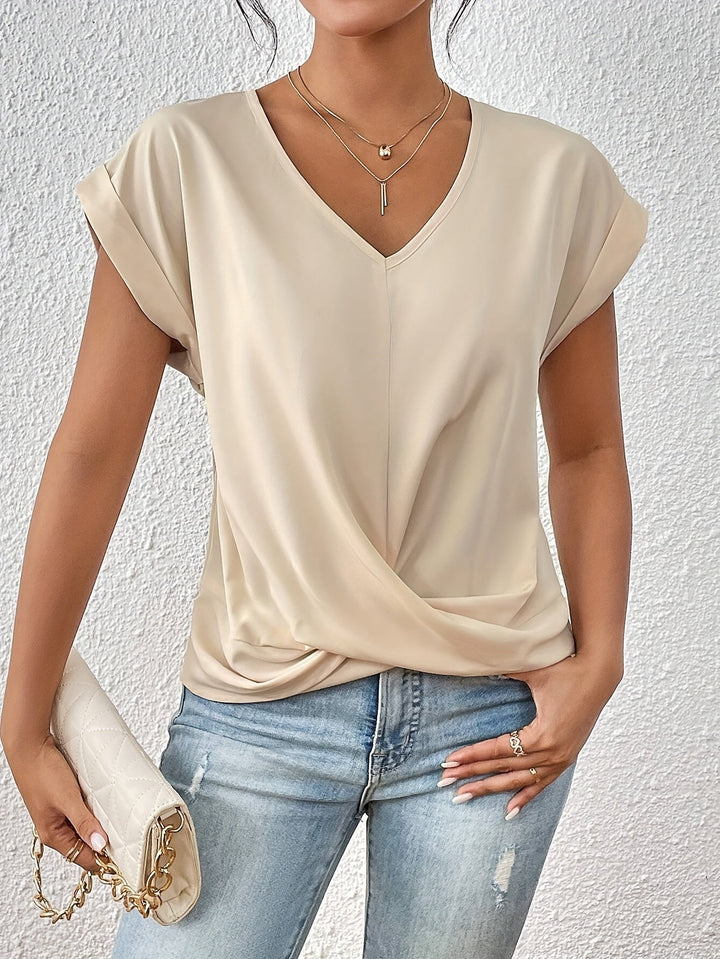 Ava™ | Casual T-shirt with Sweetheart Neckline